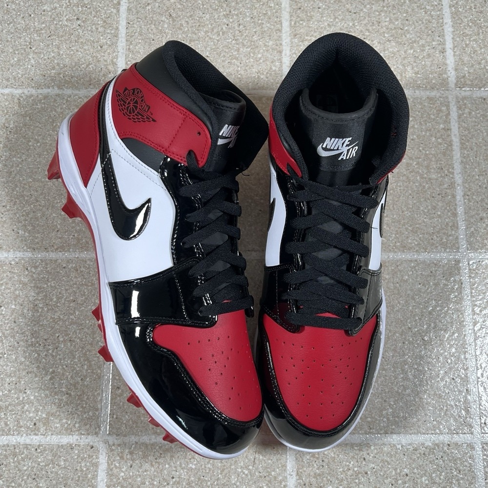 New Men's 10.5 Nike Air Jordan 1 MID TD Red Black Baseball Cleats FJ6805 601